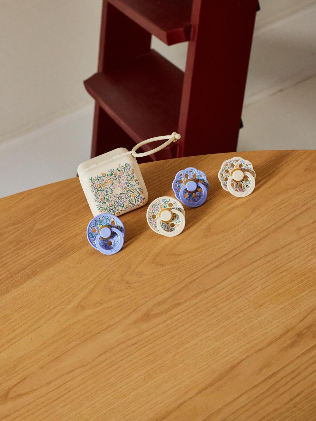 BIBS x Liberty pacifiers and pacifier box, BIBS x Liberty kollektsiooni lutid ja lutikarp, lutihoidja, all-groups