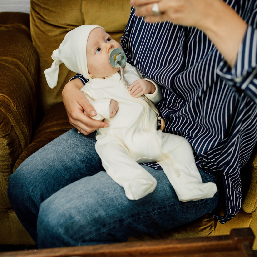 Babyluv Studio "Everyday Sleeper" sleepwear, bodysuit, tudukombe, kombe, white