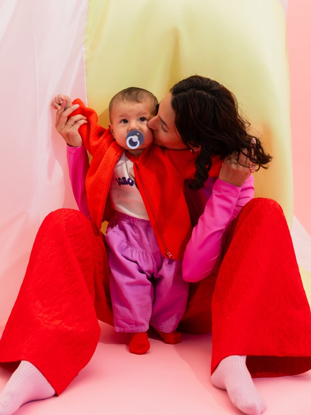 BIBS Colour Round Pacifiers, Studio Collection Fusion, BIBS Colour Round kirsikujulised lutid, Studio Collection Fusion, all-groups