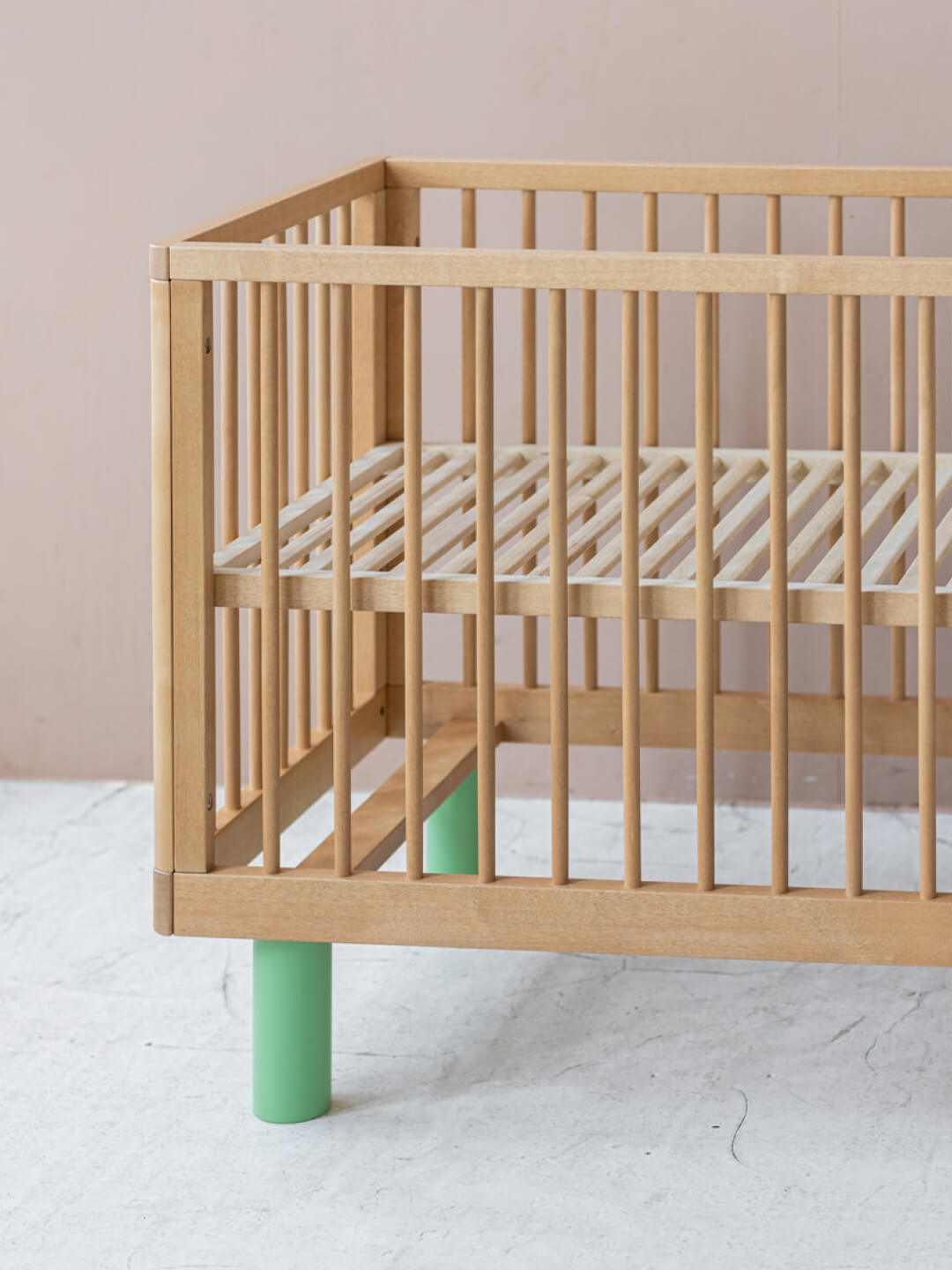 Karl & Fric Nox Cot - Natural Wood & Green, Karl & Fric Nox beebivoodi, võrevoodi, beebi võrevoodi