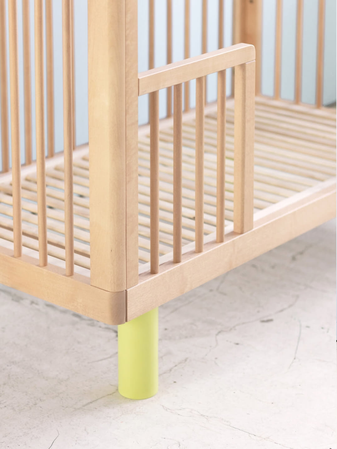 Karl & Fric Nox Cot - Natural Wood & Yellow, Karl & Fric Nox beebivoodi, võrevoodi, beebi võrevoodi