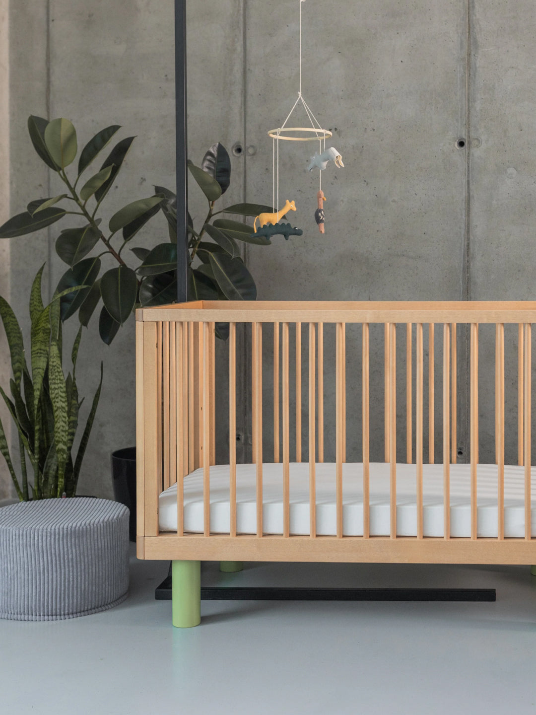 Karl & Fric Nox Cot - Natural Wood & Green, Karl & Fric Nox beebivoodi, võrevoodi, beebi võrevoodi