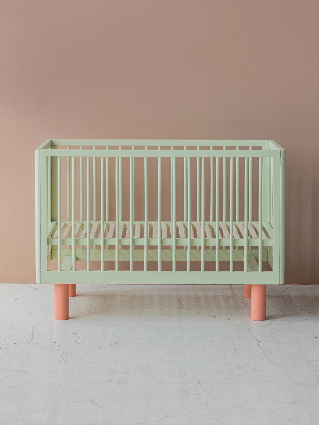 Karl & Fric Nox Cot - Blue, Karl & Fric beebivoodi, võrevoodi, beebi võrevoodi, Pistachio & Pink