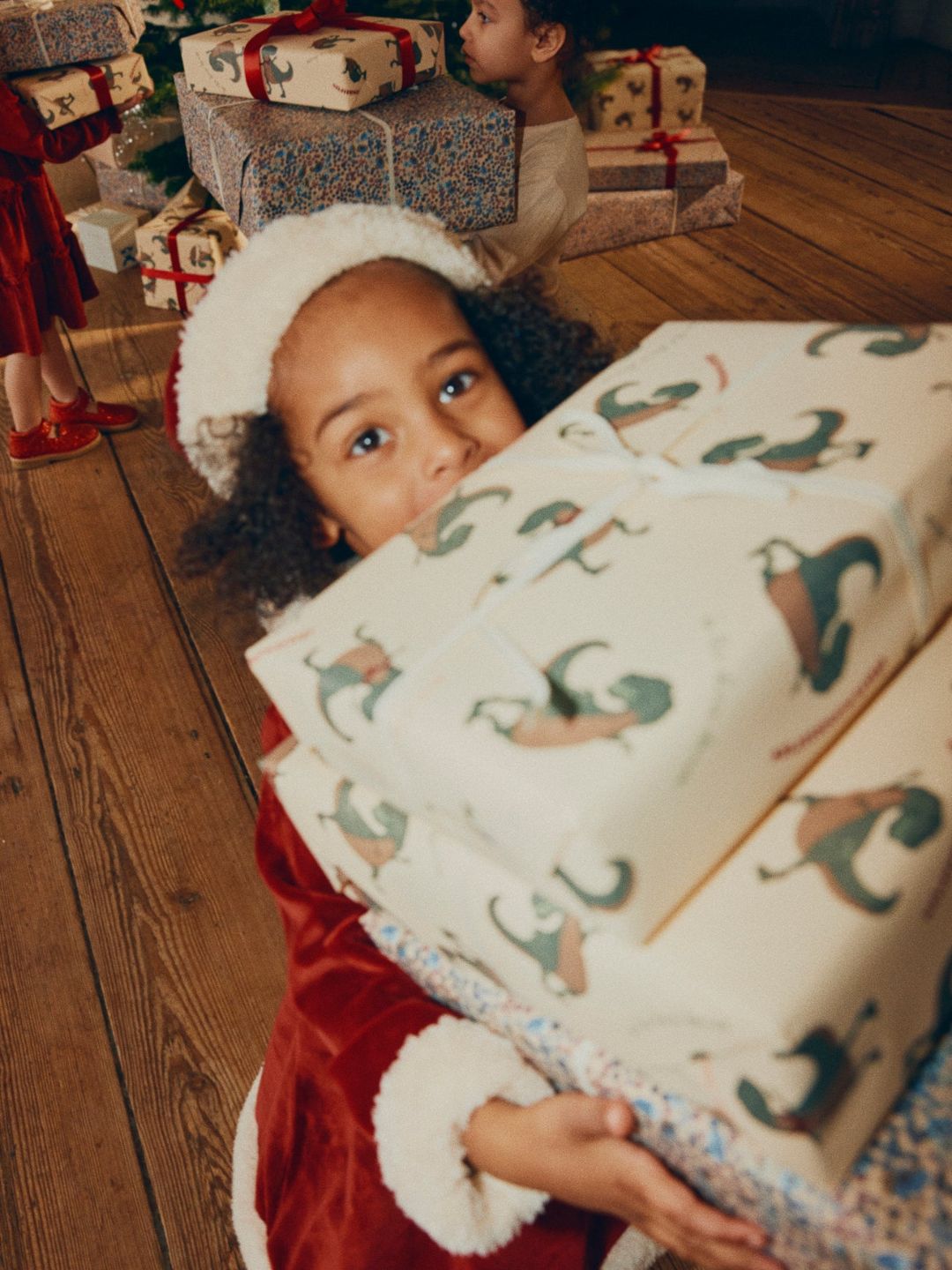 Christmas Gift wrapping, kingituste pakkimine, dansosaurus paper, all-groups