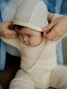 merino-silk-bonnet-hat-siivillane-beebimüts