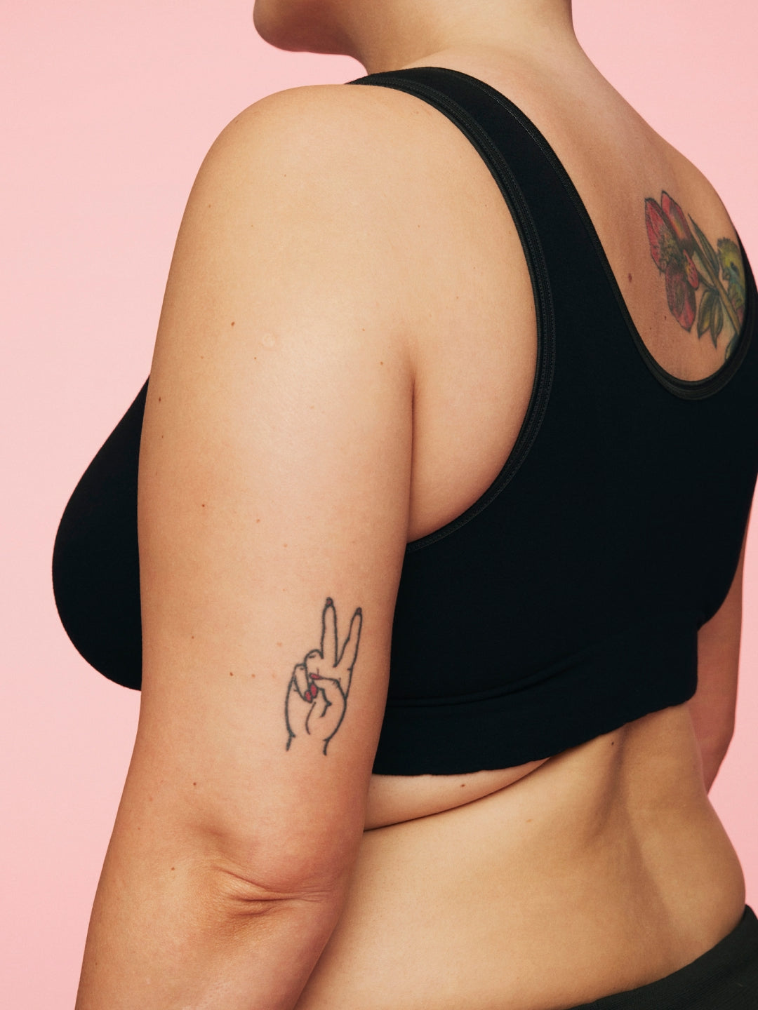 Momkind crossover bra, Momkind rasedusaegne ja imetamiseks sobiv risti lõikega rinnahoidja, imetamisrinnahoidja