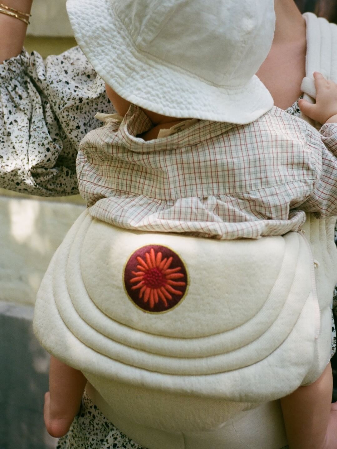 Moova baby carrier, Moova beebi kandekott, kõhukott, beebikandmine, beebikandmisvahendid, all-groups