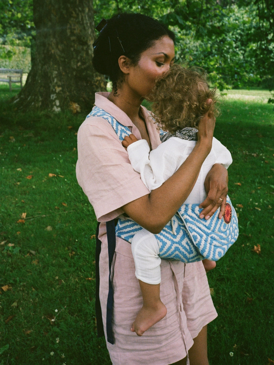 Moova baby carrier, Moova beebi kandekott, kõhukott, beebikandmine, beebikandmisvahendid, all-groups