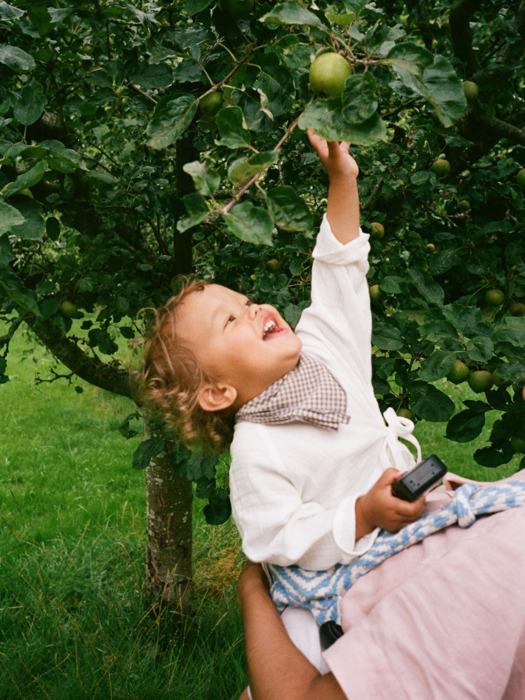 Moova baby carrier, Moova beebi kandekott, kõhukott, beebikandmine, beebikandmisvahendid, all-groups