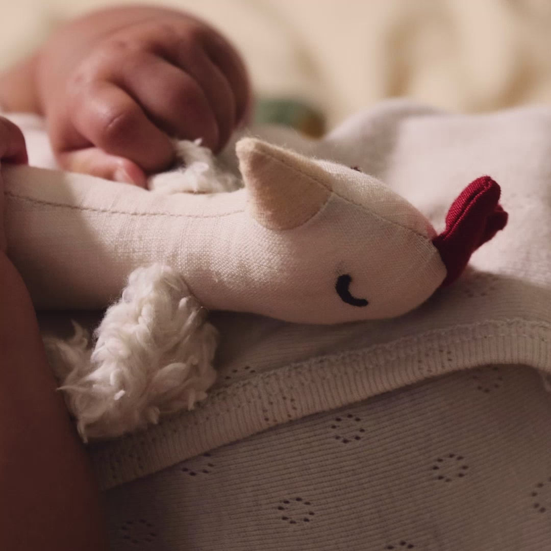 Filibabba Linen Rattle Toy - Helga The Hen, linane kõristi
