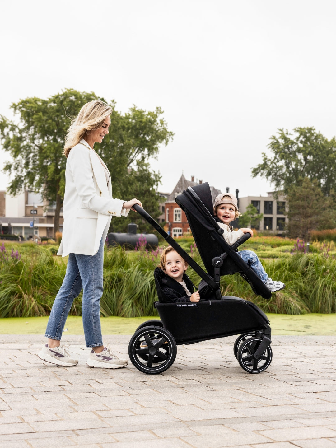 The Jiffle Wagon 6in1, The Jiffle Wagon 6in1 vankrikomplekt - lapsevanker, jalutuskäru, seisulaud, hoiukorv, järelveetav käru, kahe lapse käru, all-groups