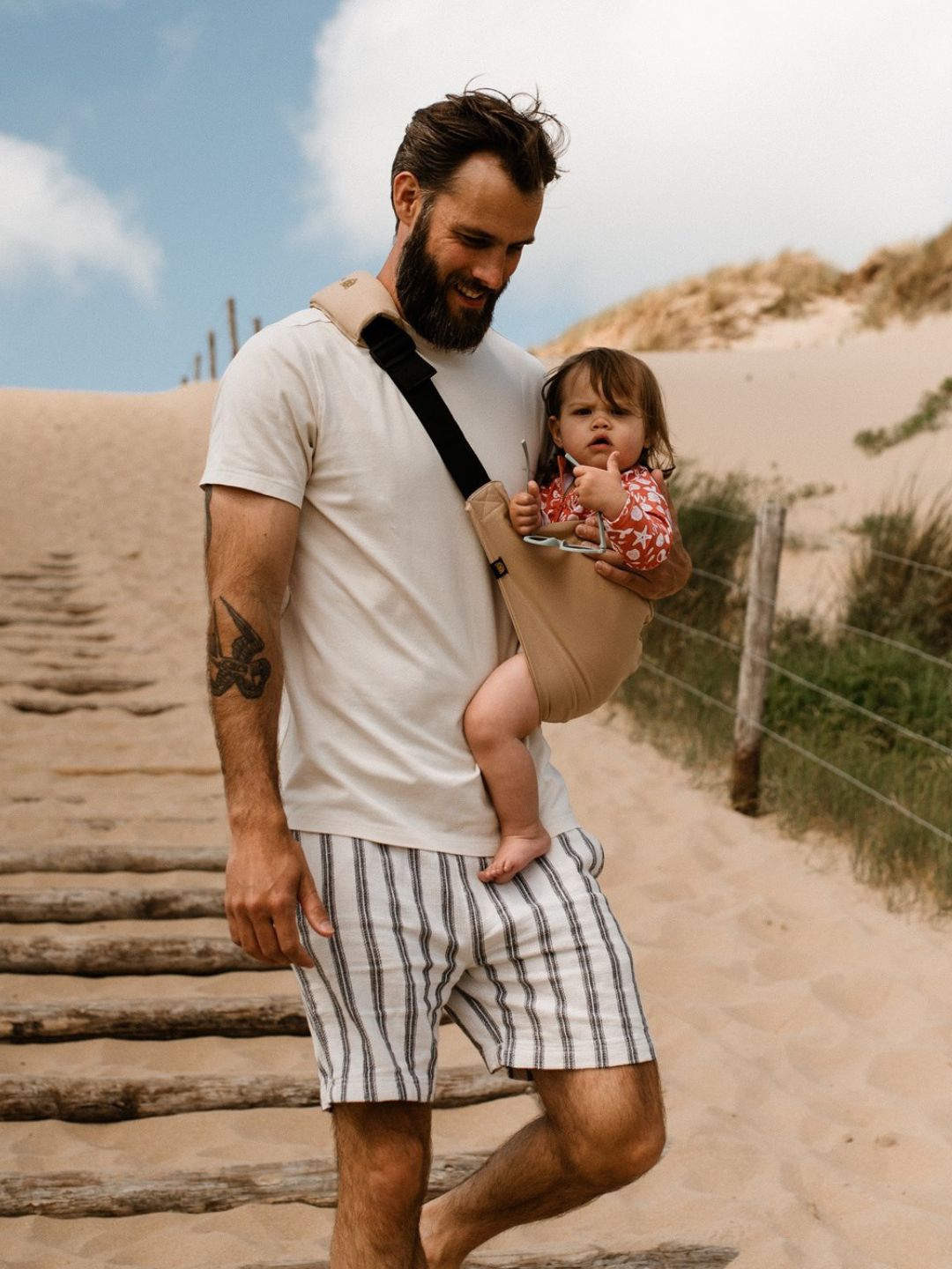 Wildride toddler carrier beige, Wildride väikelapse kandekott beež