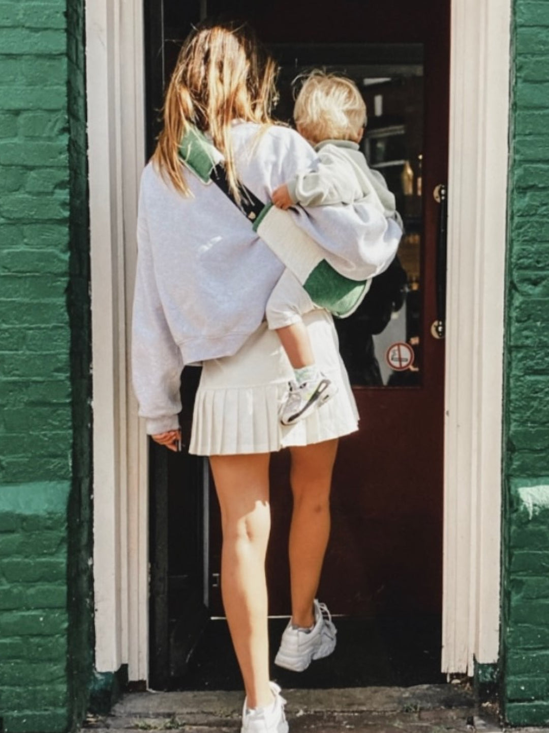 Wildride toddler swing carrier, Green Graphic, Wildride väikelapse kandekott, Green Graphic muster