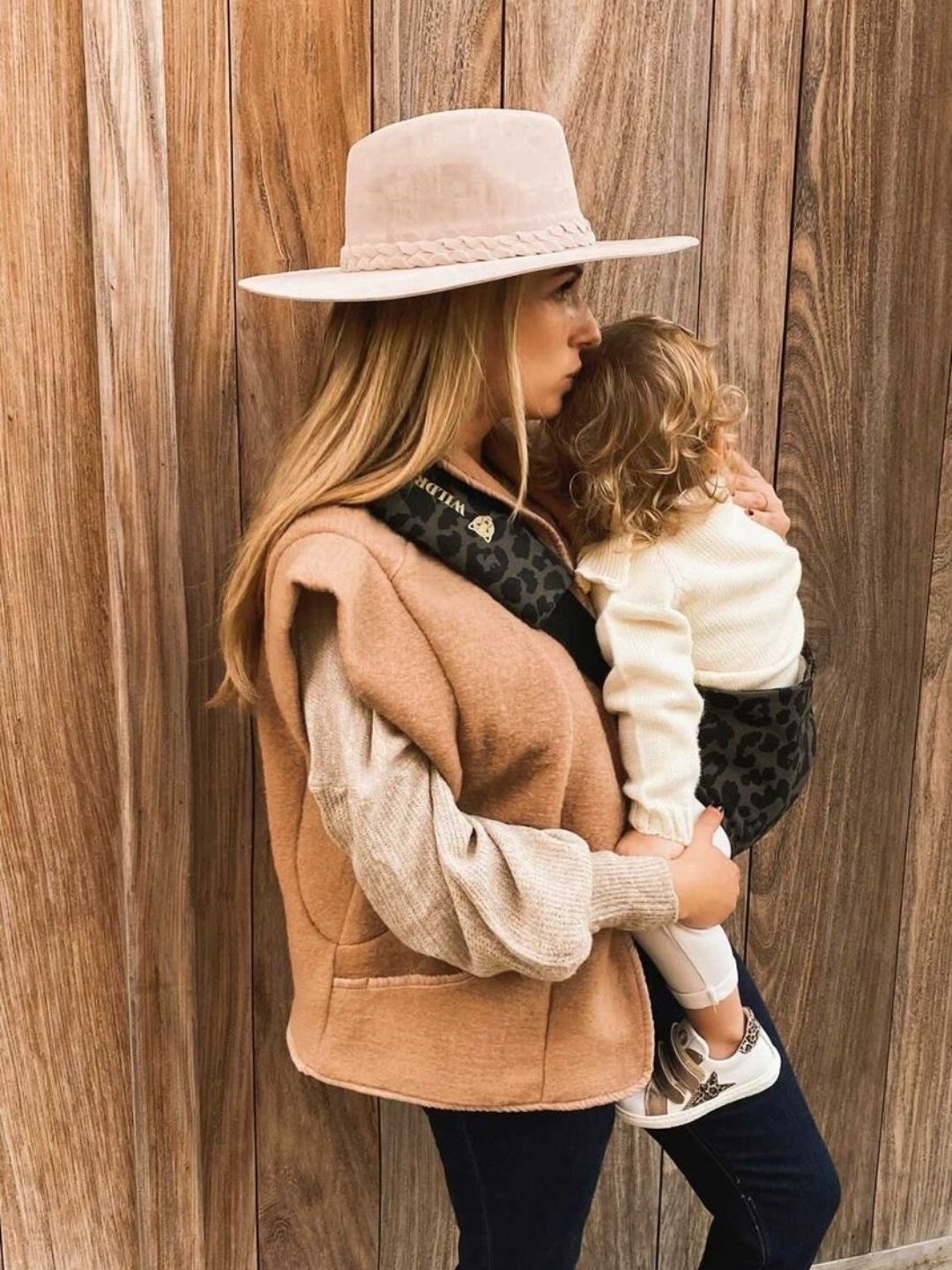 Wildride toddler carrier grey leopard, Wildride väikelapse kandekott grey leopard