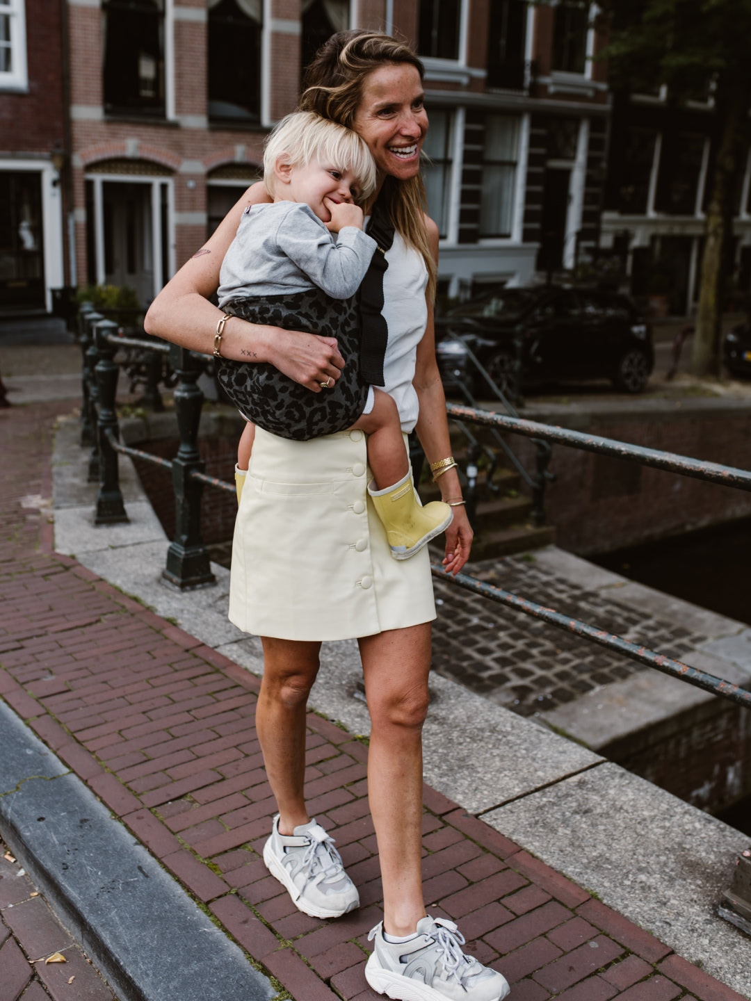 Wildride toddler carrier grey leopard, Wildride väikelapse kandekott grey leopard