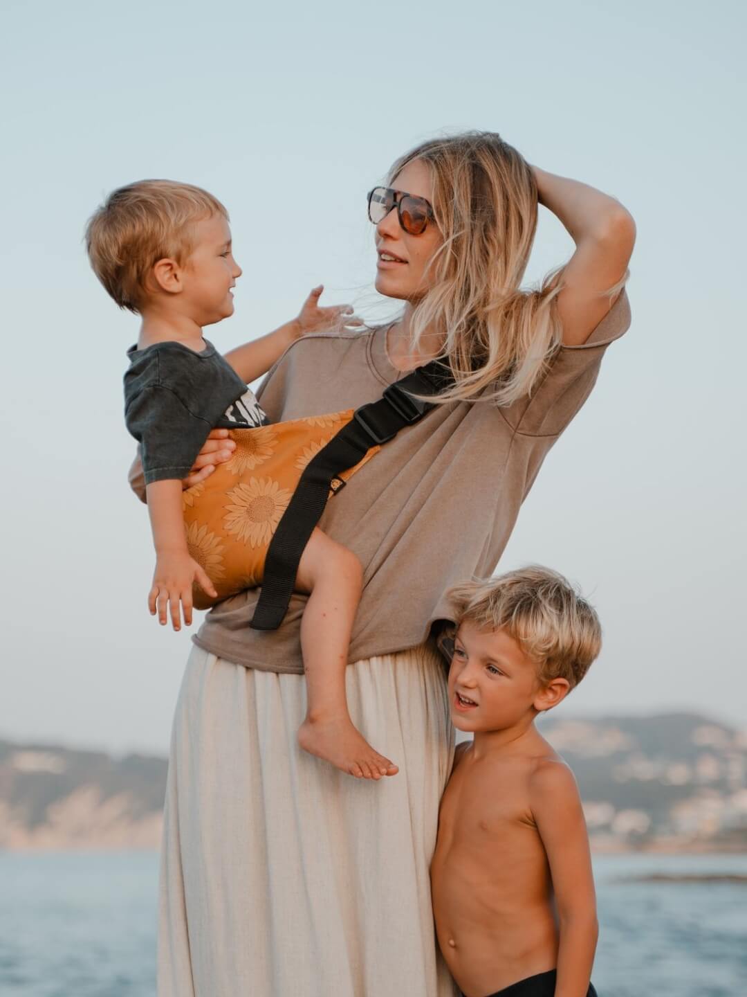 Wildride Toddler Swing Carrier Sunflower, Wildride väikelapse kandekott päevalilled