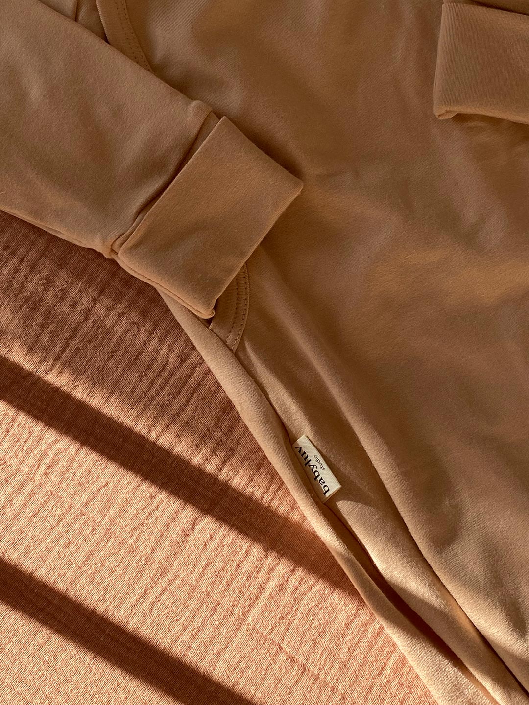 Babyluv Studio Bamboo Kimono Sleeping Gown Oceanside, Babyluv Studio bambusest beebi magamiskott Peachy beige