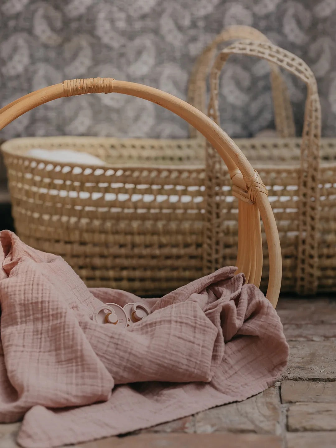 BIBS Cuddle Swaddle baby blanket, BIBS musliinist beebitekk, all-groups