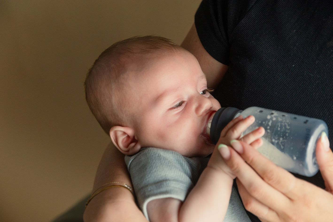 Paced bottle feeding method