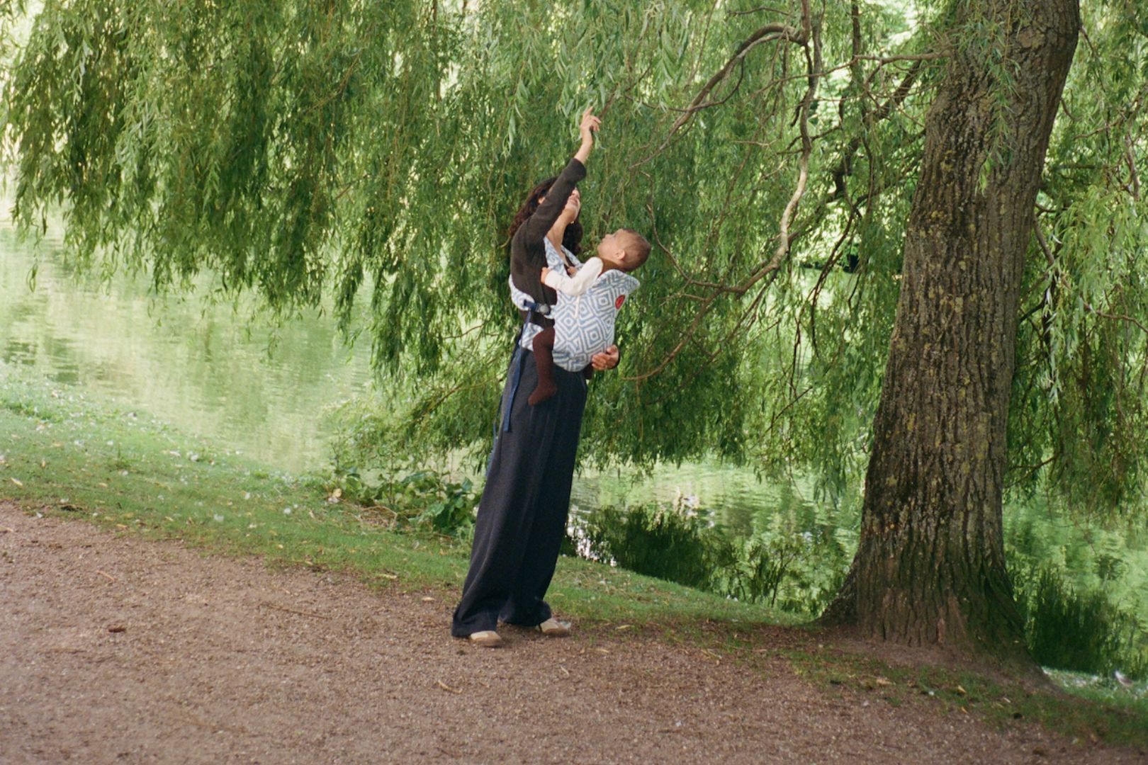 14 Questions & Answers About Moova Baby Carriers