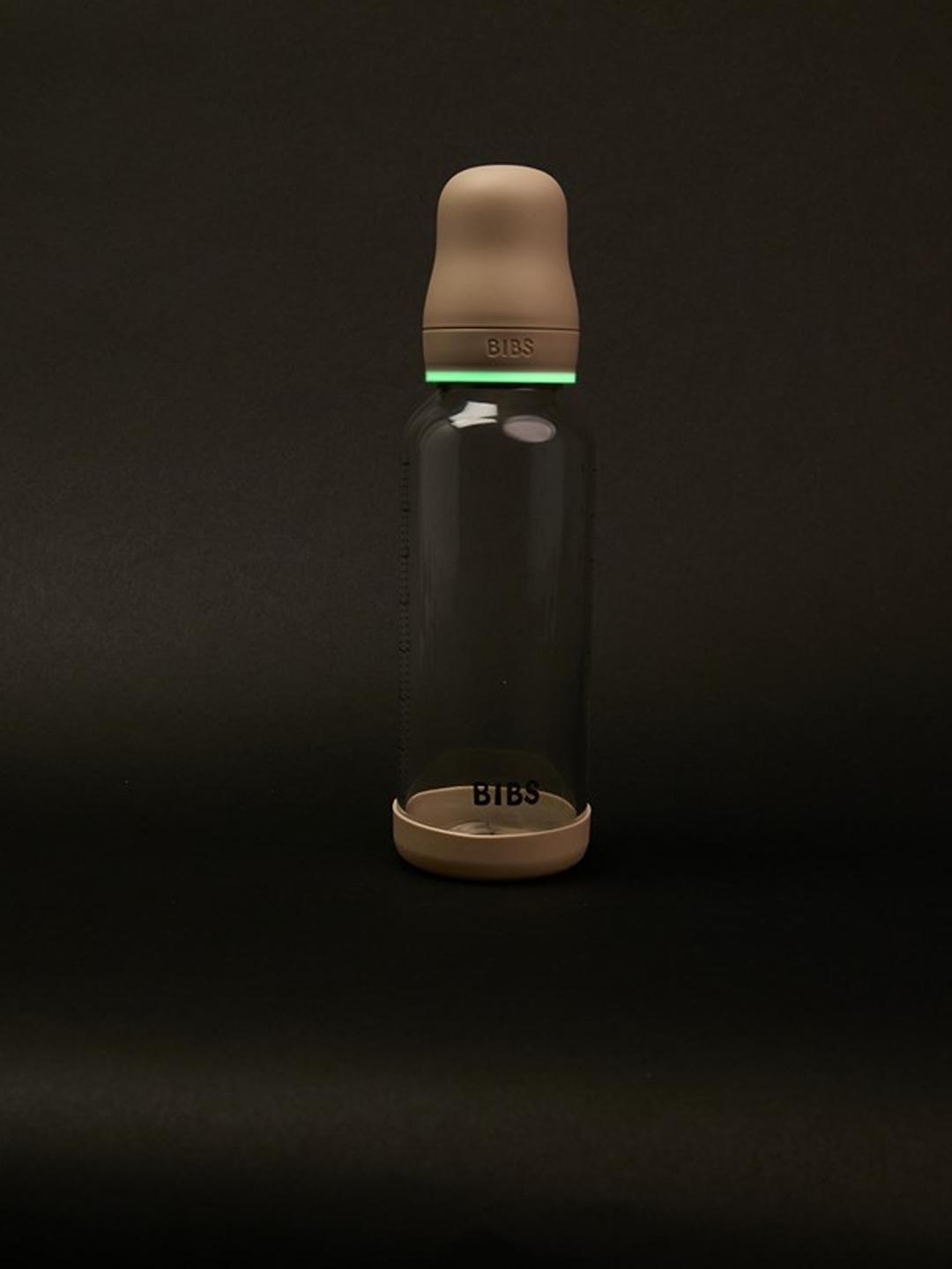 BIBS baby glass bottle glow, BIBS pimedas helendav klaasist lutipudel