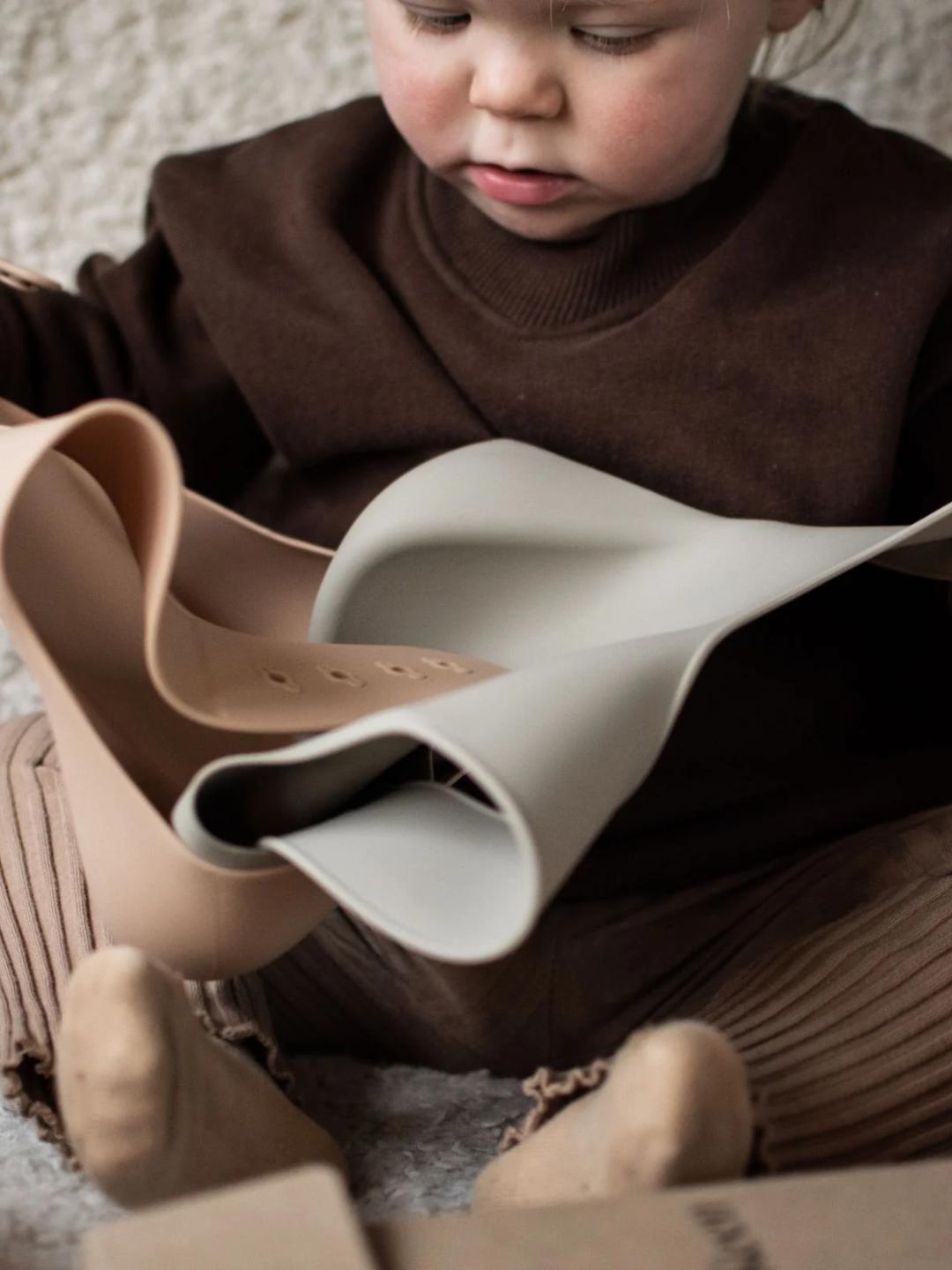 Atelier Keen silicone bib, silikoonist pudipõll, all-groups