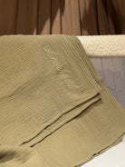 Personalize Babyluv Studio muslin baby blanket, nimeline musliinist beebitekk, pesonaliseeritud musliintekk, tikitud nimega beebitekk, all-groups