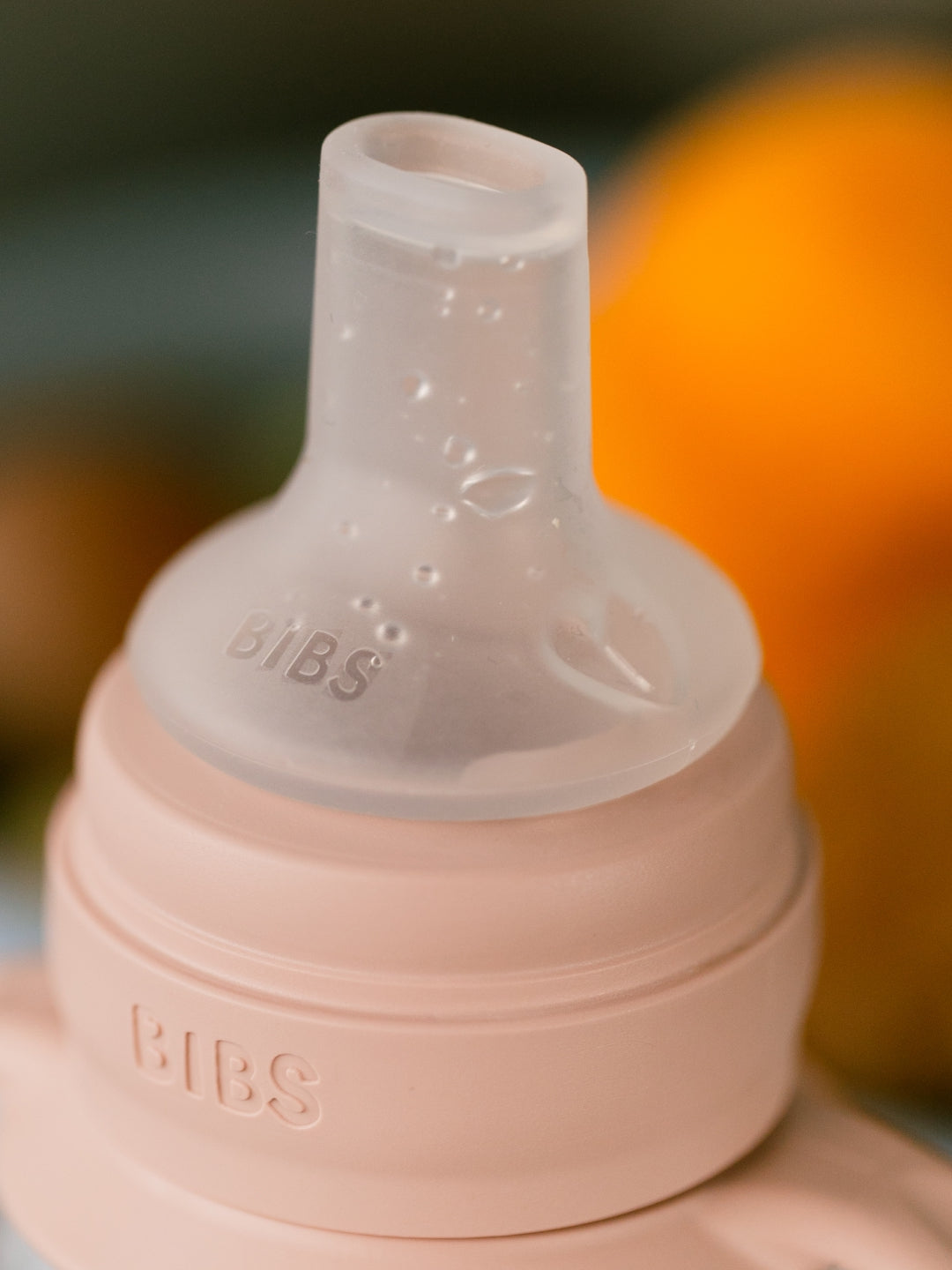 BIBS baby sippy bottle with silicone spout, BIBS tilaga joogipudel silikoonist otsaga, all-groups