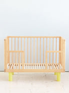Karl & Fric Nox Cot - Natural Wood & Yellow, Karl & Fric Nox beebivoodi, võrevoodi, beebi võrevoodi