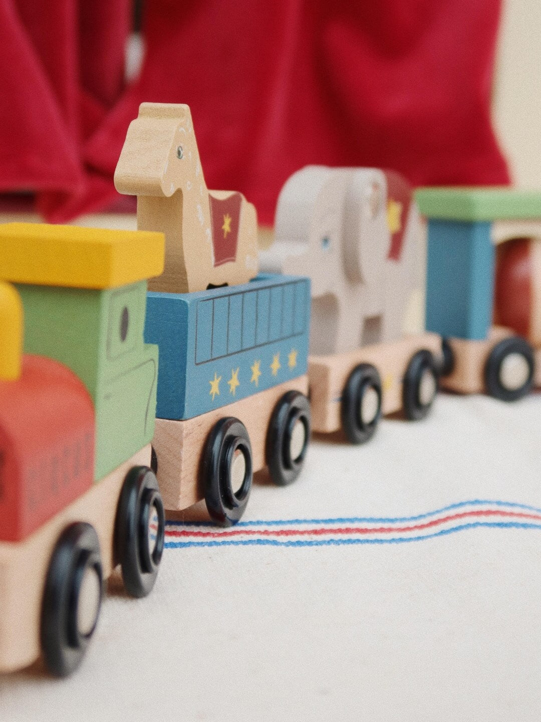 Konges Sløjd wooden animal train, Konges Sløjd puidust loomade rong