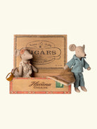 Maileg Mum and Dad Mice in Cigarbox, Maileg hiired ema ja isa koos karbiga