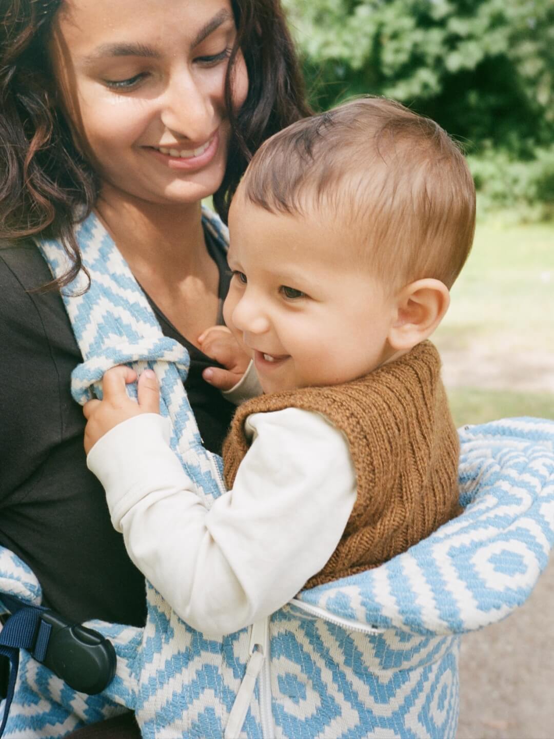 Moova baby carrier, Moova beebi kandekott, kõhukott, beebikandmine, beebikandmisvahendid, all-groups