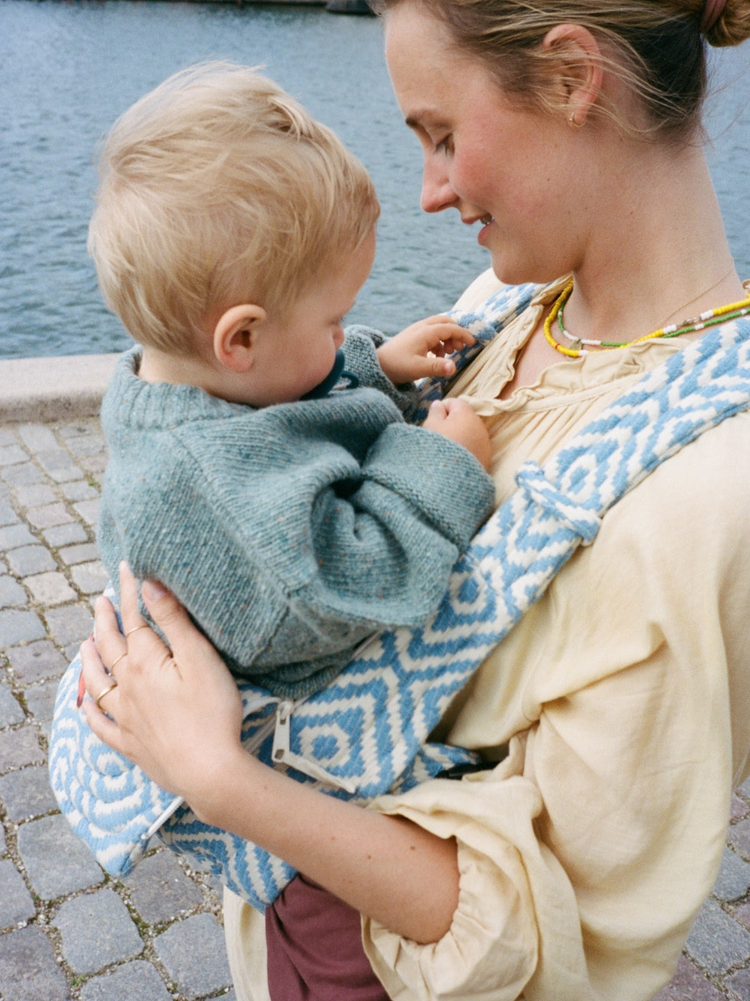 Moova baby carrier, Moova beebi kandekott, kõhukott, beebikandmine, beebikandmisvahendid, all-groups