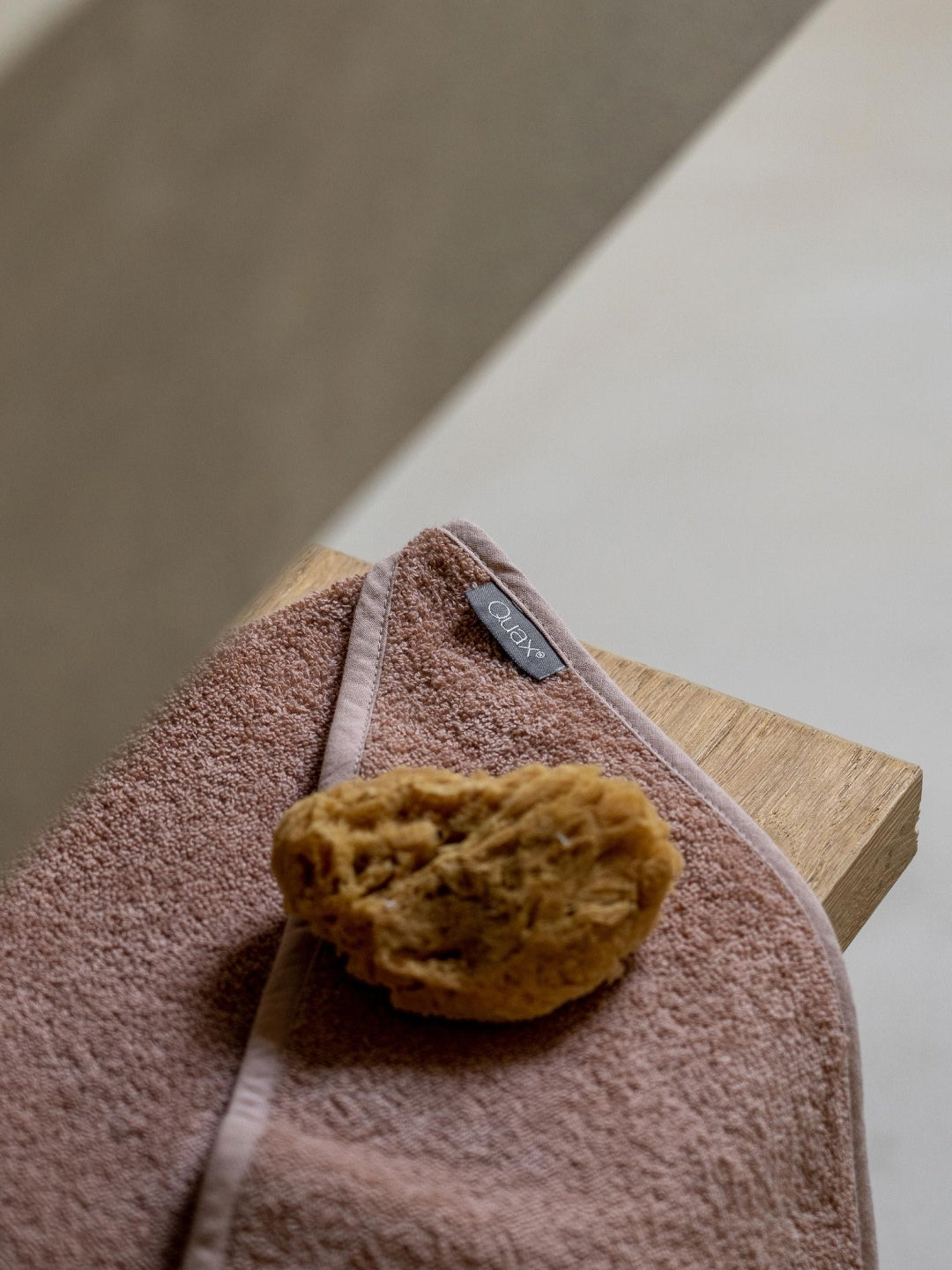 Quax hood towel and washcloth, Quax beebi kapuutsiga vannirätik ja pesukinnas, all-groups