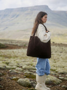 Studio Noos rib puffy mom bag dark brown, Studio noos velvetist puffy mom bag, suur kott emale, tumepruun